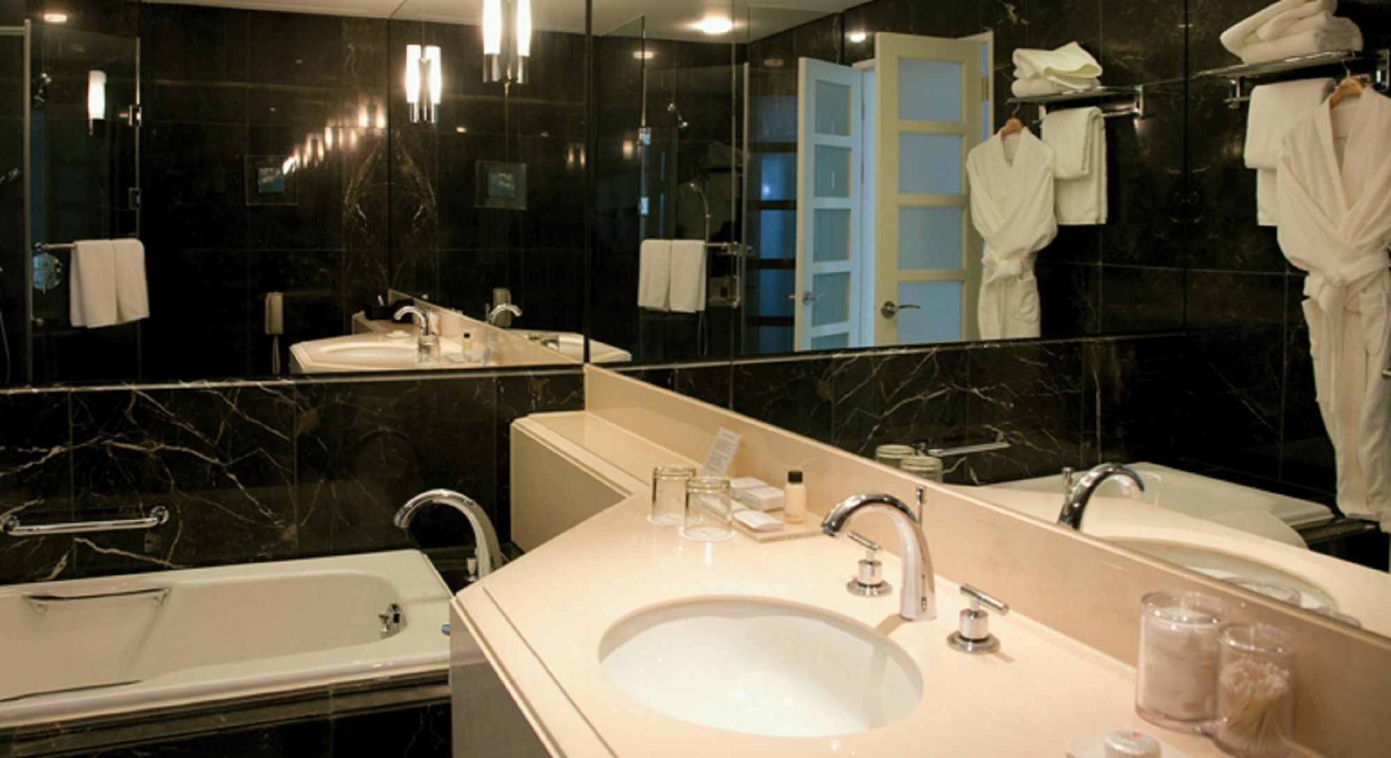 Hotel Ramada Plaza By Wyndham Gwangju Gwangju Metropolitan City Exteriér fotografie